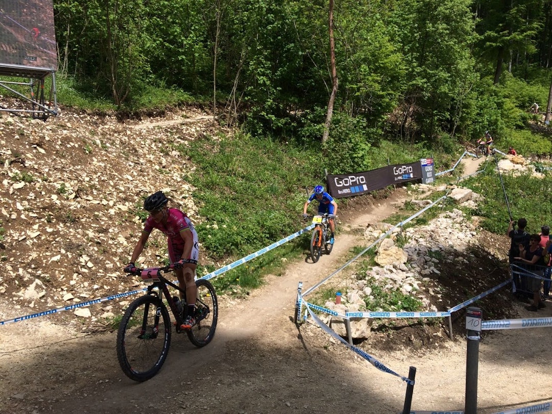 VEKSLING: Sabine Spitz og Catharine Pendrel vekslet på å lede forfølgelsen av Langvad. VEKSLING: Sabine Spitz og Catharine Pendrel vekslet på å lede forfølgelsen av Langvad.