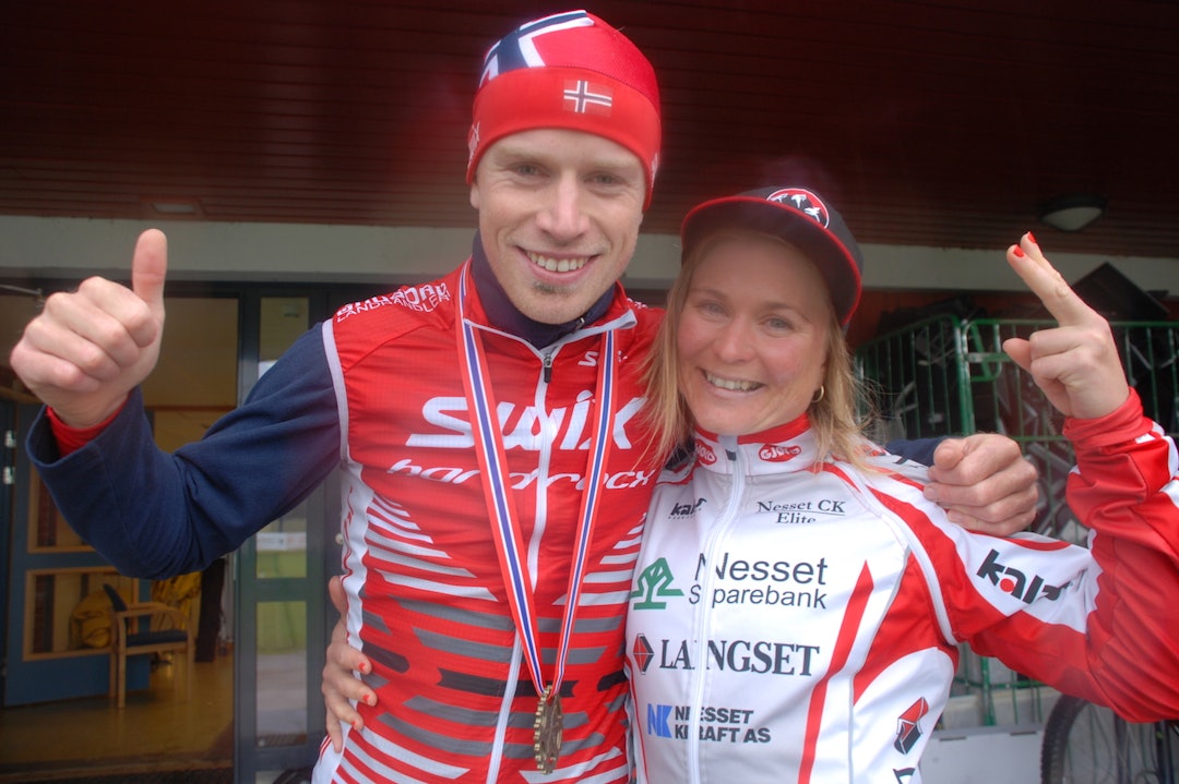 Ole Hem og Hildegunn Gjertrud Hovdenak vant Norgescupen maraton sammenlagt. Foto: Jon Wiik Ole Hem - Hildegunn Gjertrud Hovdenak - Stomperudrittet 2017 - Jon Wiik 1400x933