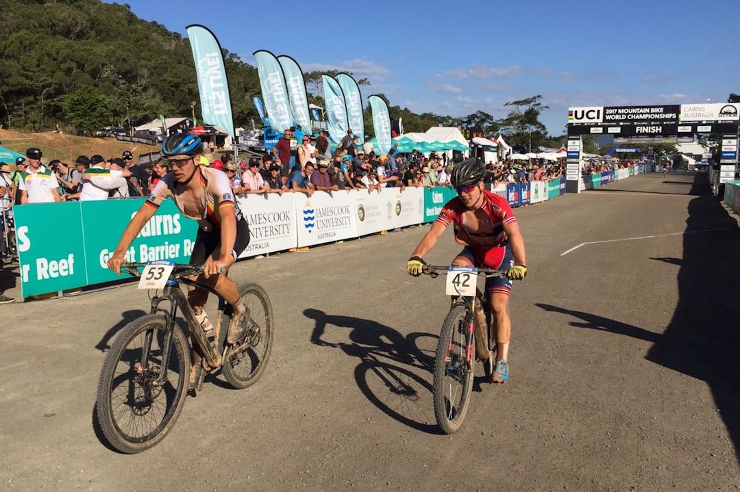 Jørgen Anmarkrud på vei til mål. Foto: NCF Jørgen Anmarkrud finish - Eddy Knudsen Storsæter 1400x933