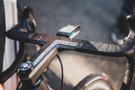 LANGT STEM: Sven Erik Bystrøm er bare en av mange proffsyklister med ekstra langt stem. Foto: Henrik Alpers Langt stem på Sven Erik Bystrøms Colnago