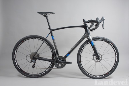 GROVIS: Ridley har et litt røffere preg enn mange av de andre syklene, her er mye inspirasjon hentet fra selskapets krosslinje.  GROVIS: Ridley har et litt røffere preg enn mange av de andre syklene, her er mye inspirasjon hentet fra selskapets krosslinje.