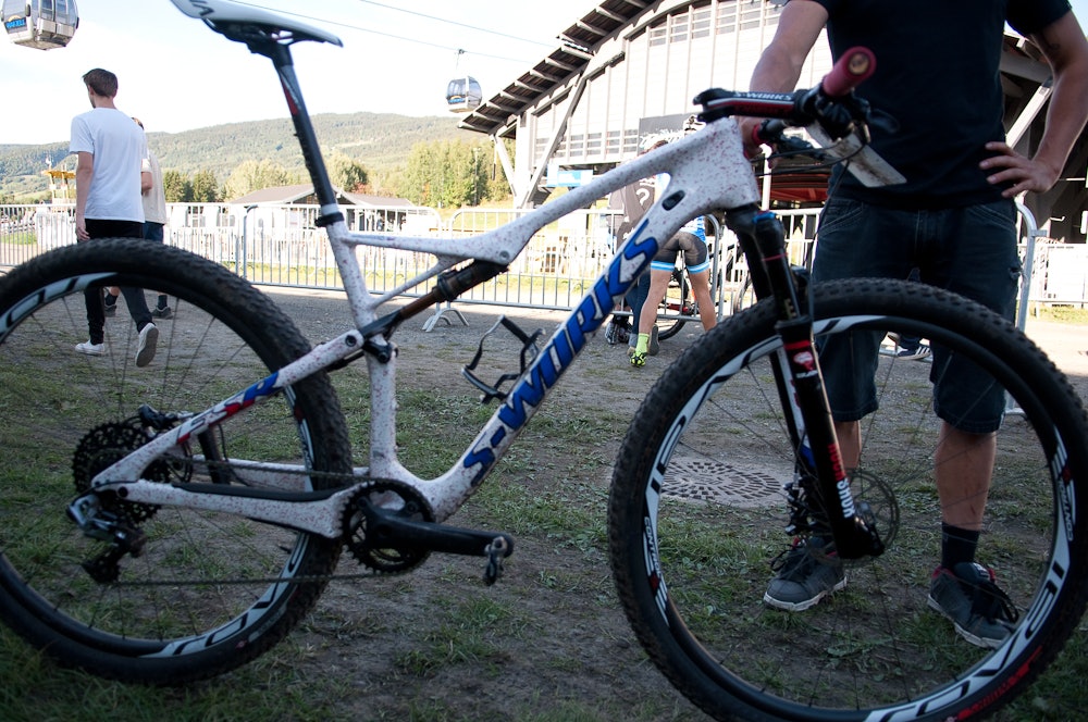 KLATRESYKKEL: Med setet pekende rett ned og styret rett over forhjulet inntar Kulhavy angrepsstilling. KLATRESYKKEL: Med setet pekende rett ned og styret rett over forhjulet inntar Kulhavy angrepsstilling.