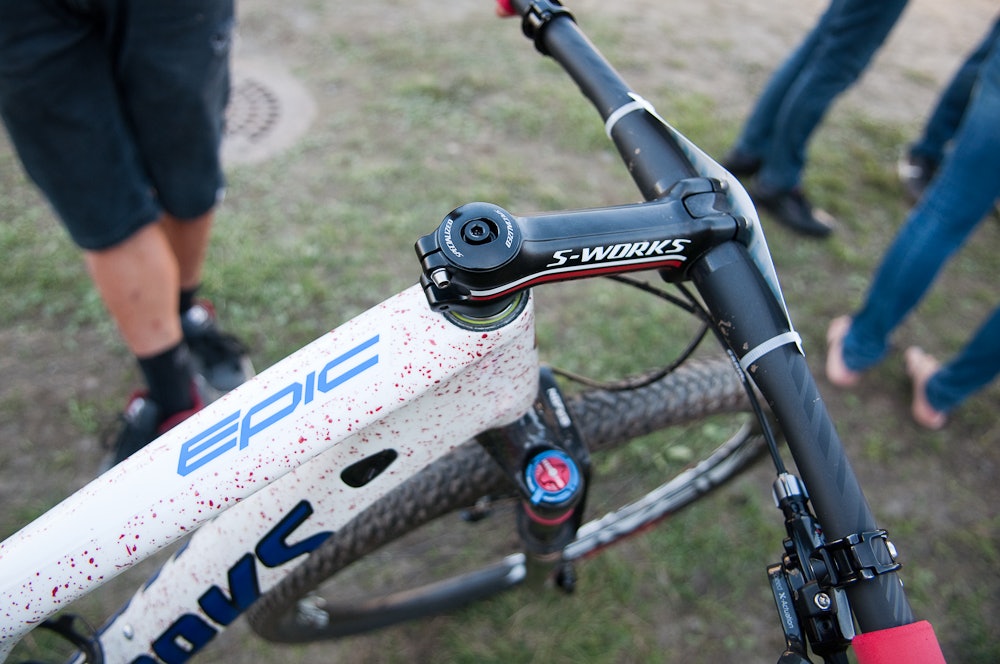 LANGT: Styreframspringet på Kulhavys Specialized Epic er 130 mm langt. LANGT: Styreframspringet på Kulhavys Specialized Epic er 130 mm langt.