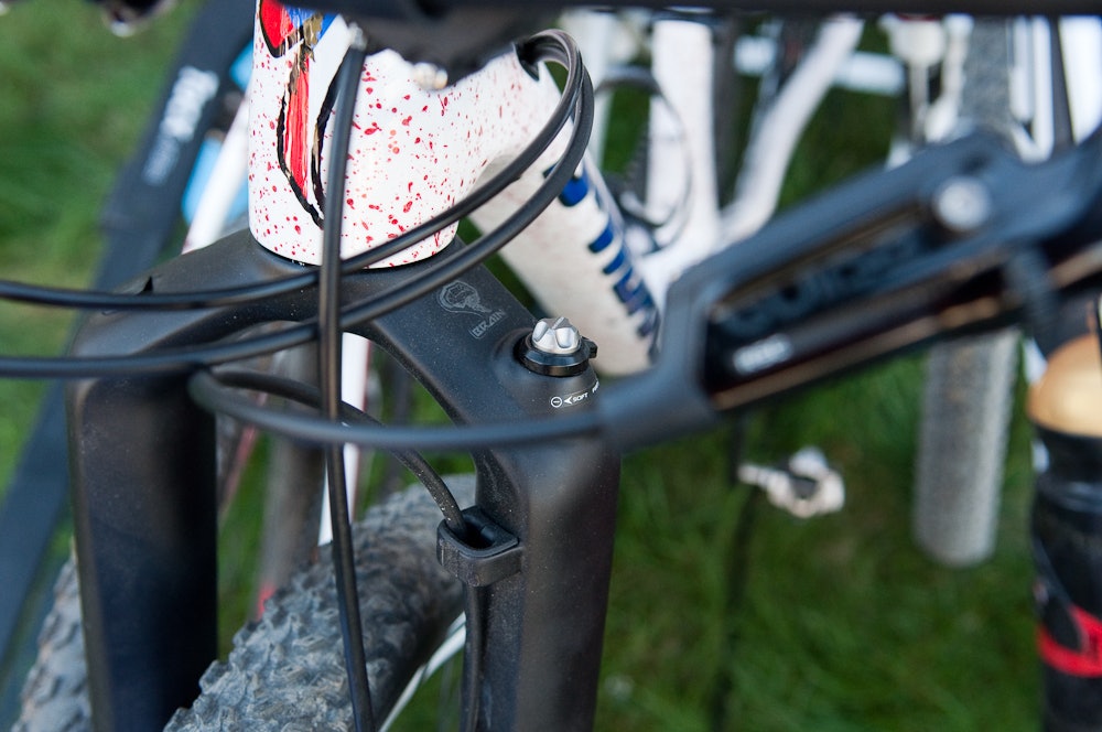 HJERNEN: Kulhavy har en helt ny Rock Shox RS-1 med Brain-innmat på reservesykkelen. HJERNEN: Kulhavy har en helt ny Rock Shox RS-1 med Brain-innmat på reservesykkelen.