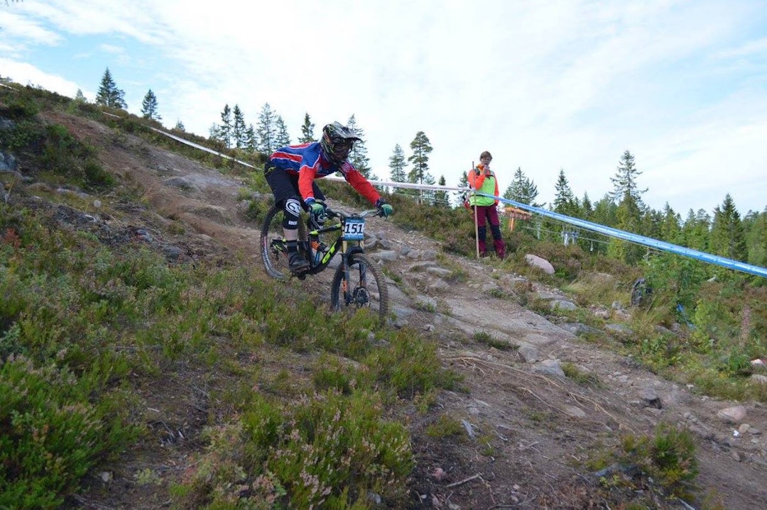 Atle Laakso har utmerket seg hele sesongen i klassen M15-16 år. Neste sesong blir han junior. Foto: Anki Eriksson Atle H Laakso - Gesunda DH 2017 - Anki Eriksson 1400x933