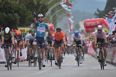 HAT TRICK: Mark Cavendish vant igjen i Tour of Turkey. Foto: Cor Vos Mark Cavendish