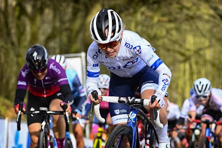 VISTE FORM: Stine Borgli kjempet med de beste i Dwars door Vlaanderen og sikret sesongens første topplassering. Foto: Cor Vos VISTE FORM: Stine Borgli kjempet med de beste i Dwars door Vlaanderen og sikret sesongens første topplassering. Foto: Cor Vos