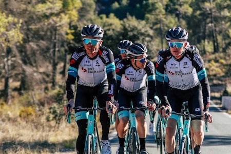 MISTER FLERE KLASSIKERE: Sykdom skaper trøbbel for Amund Grøndahl Jansen. Foto: Team BikeExchange