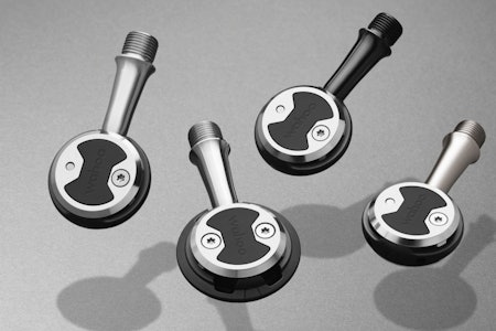 WAHOO! Speedplay pedaler lanseres nå under Wahoos navn. Funksjonen er forbedret, fargeutvalget begrenset.  Wahoo Speedplay pedaler