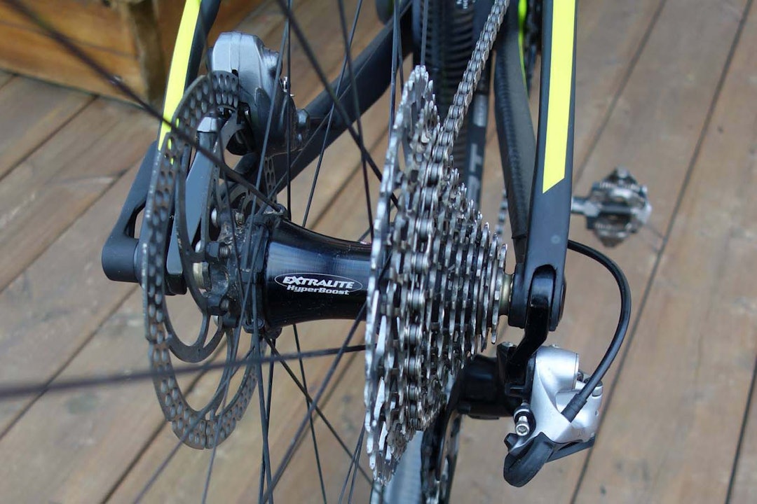 EKSTRA LETT: Extralite HyperBoost nav montert på karbonfelger fra MCFK. Foto: Privat 21037877_10155464727621276_1960051505_o