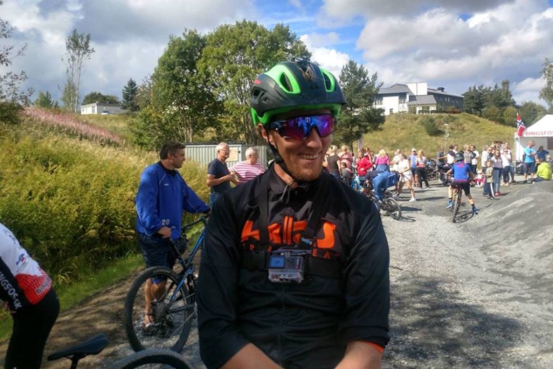 Ole Christian Fagerli klar for showritt under åpningen i Texasdalen. Foto: Bingsfoss SK Ole Christian Fagerli - Texasdalen åpning - Foto Bingsfoss SK 1200x800