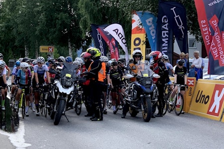 LITE FELT: Elitekvinnene har gjerne små startfelt, noe som fører til at de må konkurrere sammen med juniorgutta. Illustrasjonsfoto: Arrangør, Tour te fjells 2020. LITE FELT: Elitekvinnene har gjerne små startfelt, noe som fører til at de må konkurrere sammen med juniorgutta. Illustrasjonsfoto: Arrangør, Tour te fjells 2020.