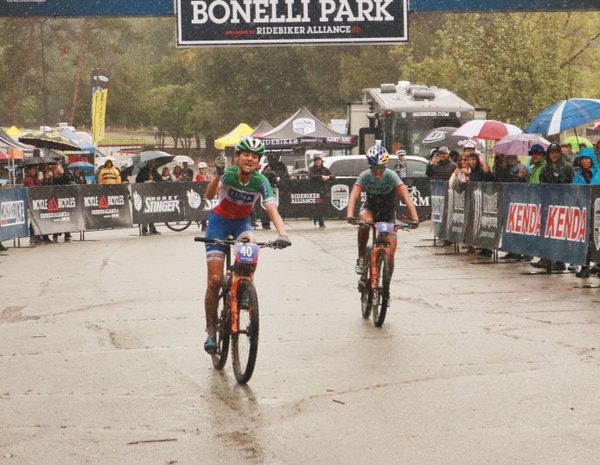 USA-SEIER: Eva Lechner spurtslo Emily Batty i USA-cup-rittet i Bonelli park sist helg. USA-SEIER: Eva Lechner spurtslo Emily Batty i USA-cup-rittet i Bonelli park sist helg.