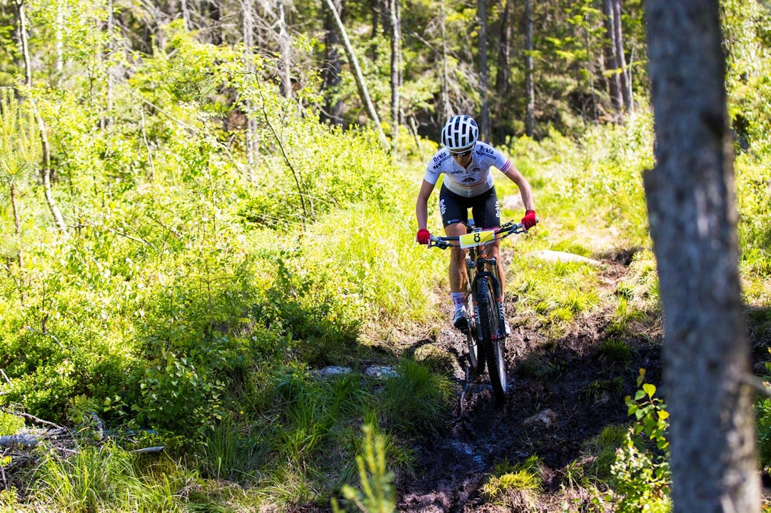 LØVSET: Borghild Løvset syklet fra resten av damerytterne. (foto: Snorre Veggan) skjebergrittet-1418a
