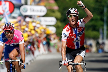 EUFORI: Kurt Asle Arvesen jubler for karrierens største triumf, en etappeseier i Tour de France. Foto: Cor Vos EUFORI: Kurt Asle Arvesen jubler for karrierens største triumf, en etappeseier i Tour de France. Foto: Cor Vos