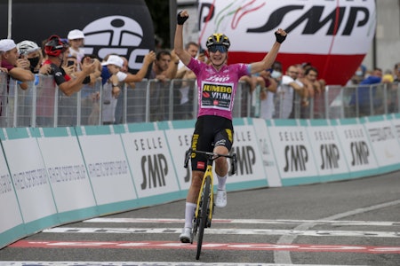 MILEPÆL: Torsdag tok Marianne Vos karrierens 30. etappeseier i Giro Rosa. Foto: Cor Vos