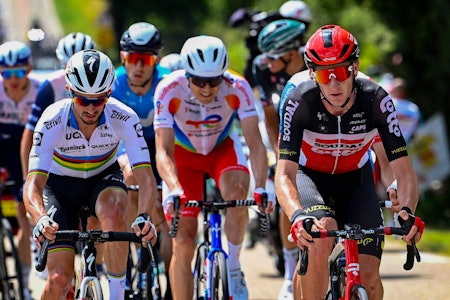 LYKKES IKKE: Edvald Boasson-Hagen (i midten) satt i bruddet som holdt unna, men lykkes ikke med å ta seieren. Foto: Cor Vos LYKKES IKKE: Edvald Boasson-Hagen (i midten) satt i bruddet som holdt unna, men lykkes ikke med å ta seieren. Foto: Cor Vos