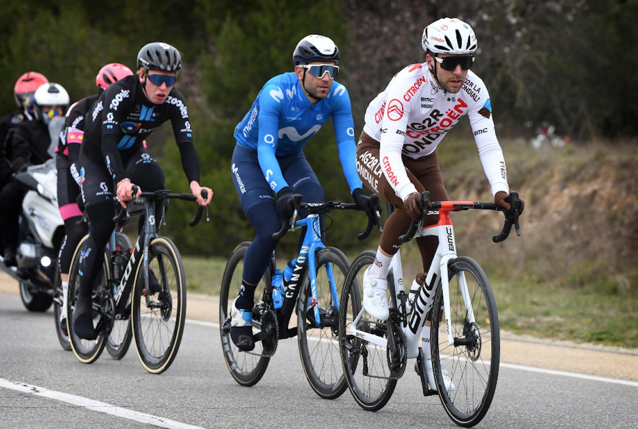 I BRUDD: Andreas Leknessund (i sort drakt) gikk i brudd på den fjerde etappen av Tour de la Provence. Foto: Cor Vos