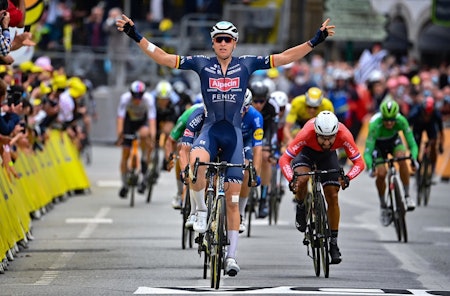 VANT: Tim Merlier vant den høydramatiske Tour de France-etappen. Foto: Cor Vos