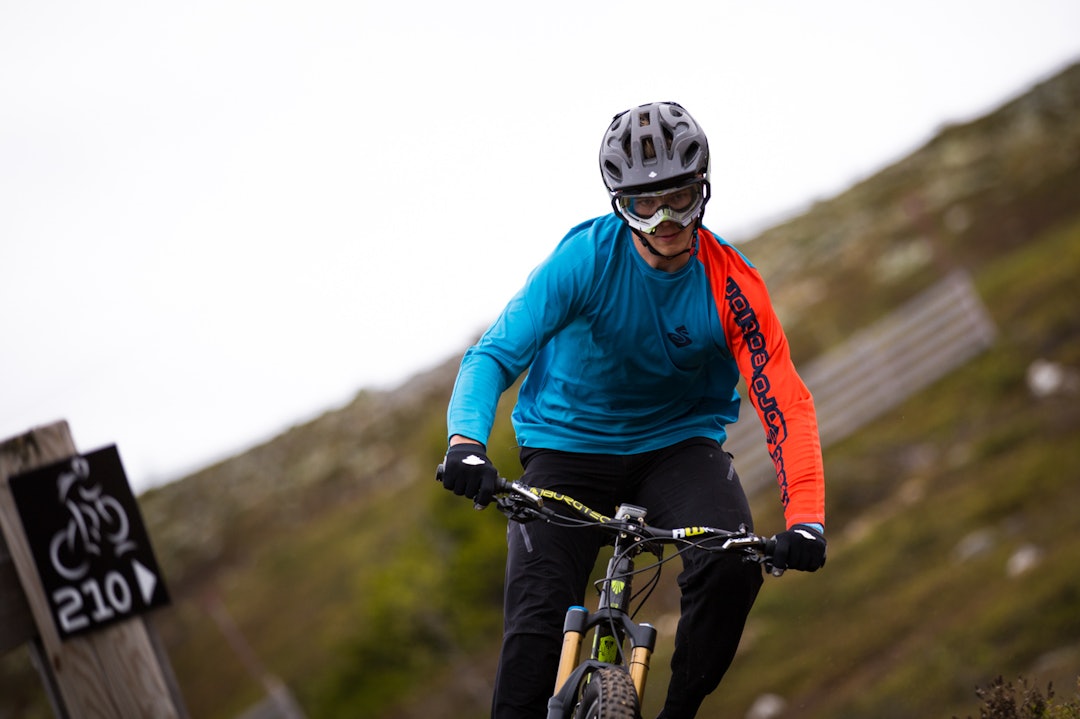 utflukt-9860a utflukt-9860a