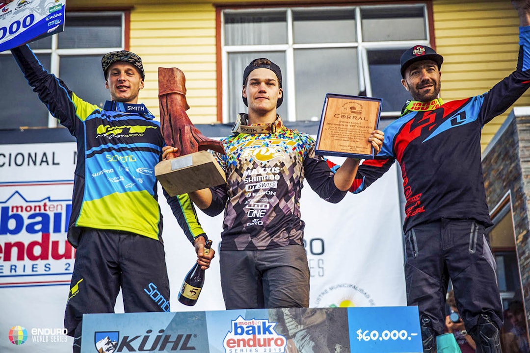 Mens-podiumEWS_Corral_RaceDay2-1477 Mens-podiumEWS_Corral_RaceDay2-1477