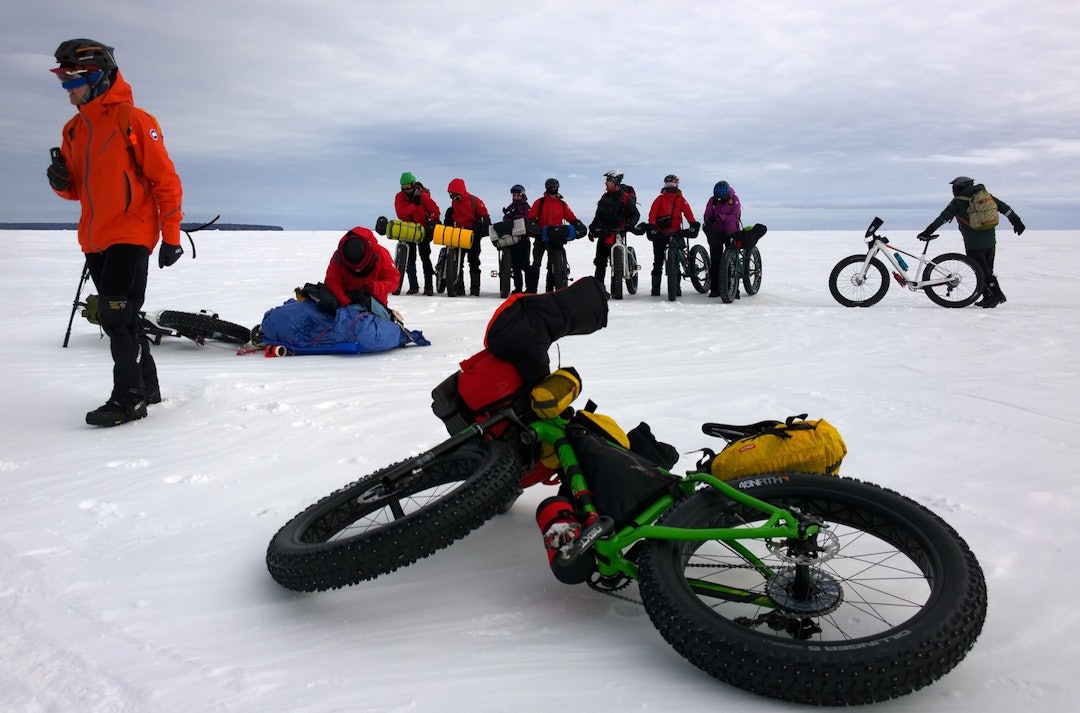 Treningssamlingen på Lake Winninpeg i februar bød på aha-opplevelser om vintersykling for mange av deltakerne. Foto: Nina Gässler Winnipeg Bike packing - Nina Gässler 1400x924