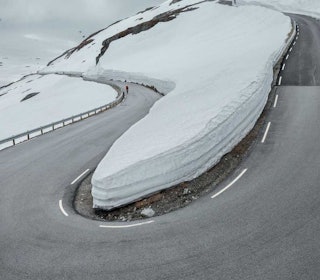 De siste kilometerne er både de hardeste og de villeste. motbakkesykling motbakke bakkesykling landevei cycling Norge 71 bakker du må sykle i Norge fri flyt procycling gruppetto strava segment Geiranger Dalsnibba