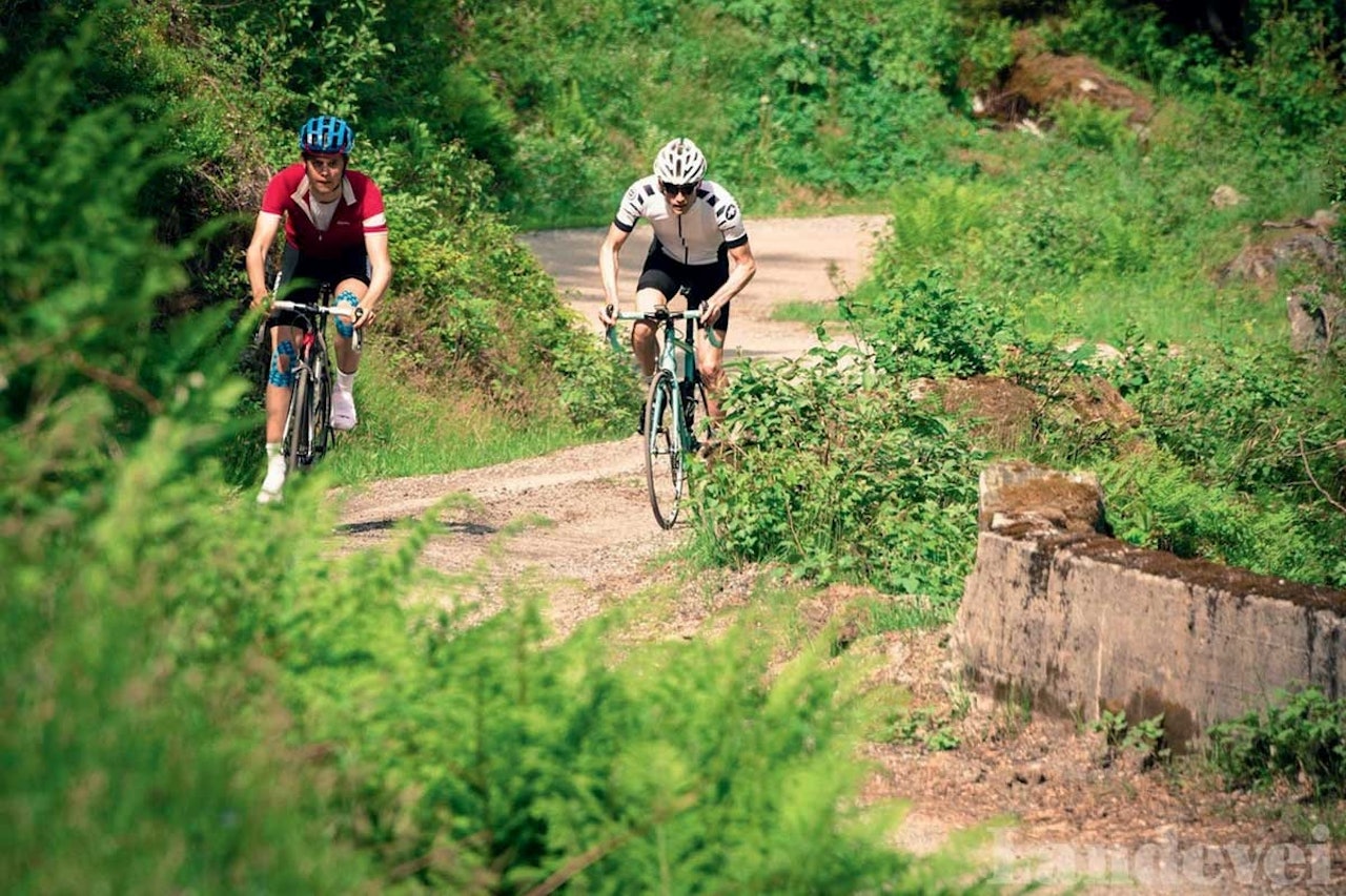 motbakkesykling motbakke bakkesykling landevei cycling Norge 71 bakker du må sykle i Norge fri flyt procycling gruppetto strava segment Harastølen Luster Sogn