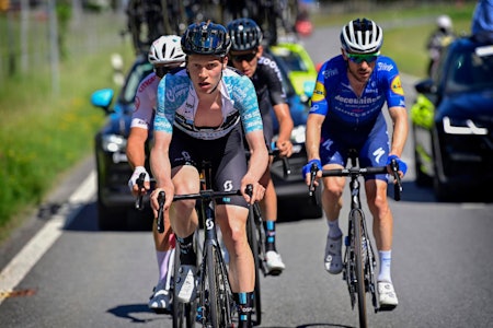 GIKK FRYKTLØST TIL VERKS: Andreas Leknessund og Team DSM angrep tungt på den siste etappen. Foto: Cor Vos GIKK FRYKTLØST TIL VERKS: Andreas Leknessund og Team DSM angrep tungt på den siste etappen. Foto: Cor Vos