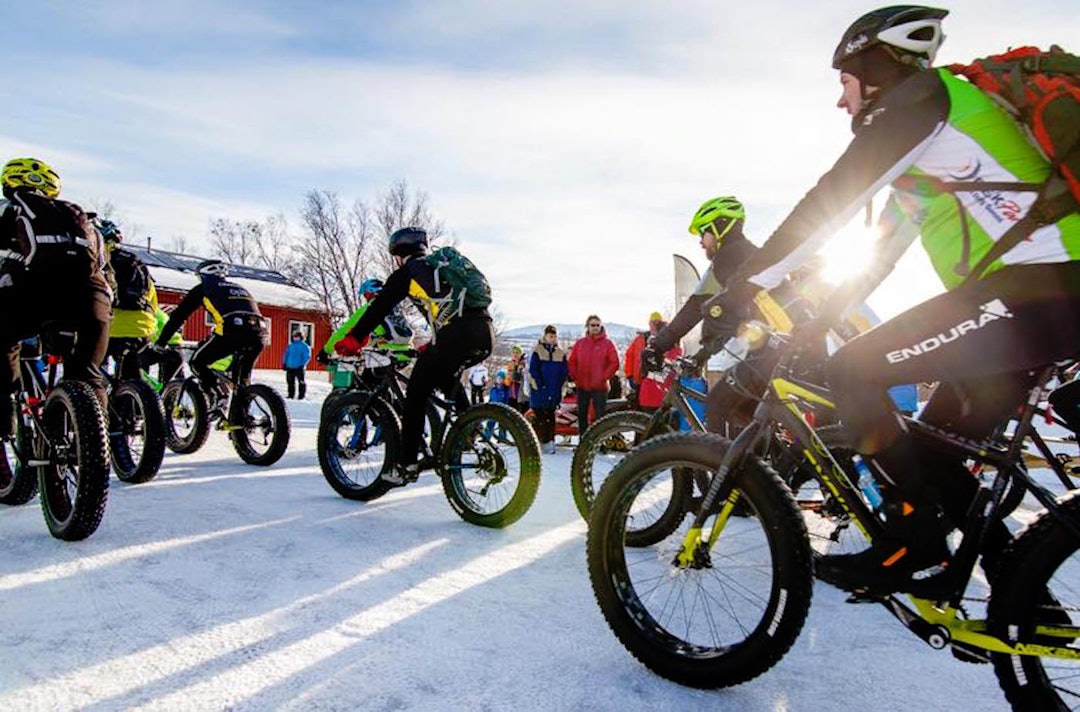 Skaidi Fatbike lanserer flere nyheter for årets utgave, blant annet tre helt nye klasser med kortere løype. Foto: Arrangøren SKAIDI Fatbike start - foto Arrangøren 1400x924