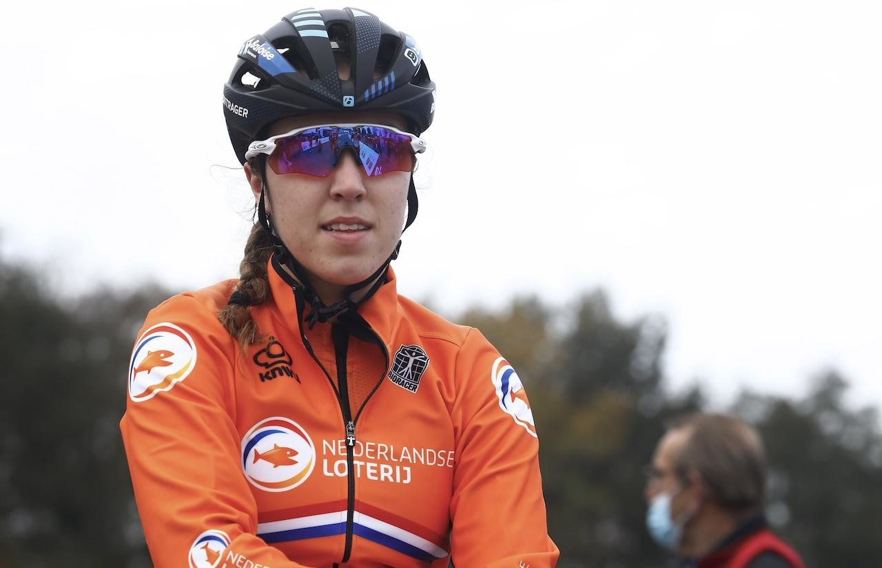 KUTTSKADE? Shirin van Anrooij ble angivelig skadet av en roterende bremseskive under helgens verdenscup i cyclocross. Foto: Cor Vos. 