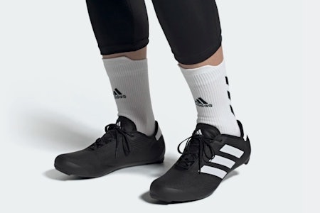 NY LOOK? Adidas er tilbake i sykkelsporten med denne looken. Frister det? 