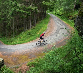 Tronåsen har dårlig, mosegrodd asfalt og serpentinere uten hvile; en opplevelse. motbakkesykling motbakke bakkesykling landevei cycling Norge 71 bakker du må sykle i Norge fri flyt procycling gruppetto strava segment Trollstien Tronåsen Moi Flekkefjord