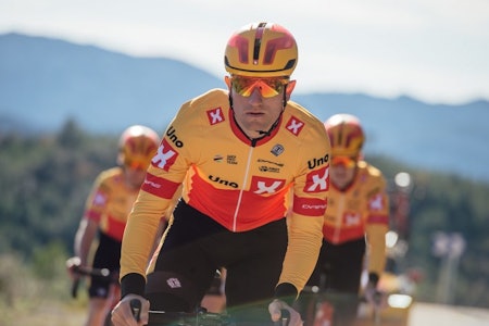 FØRSTE SEIER: Erlend Blikra var solid i spurten på den siste etappen av Tour de la Maribelle. Foto: Jan Brychta FØRSTE SEIER: Erlend Blikra var solid i spurten på den siste etappen av Tour de la Maribelle. Foto: Jan Brychta