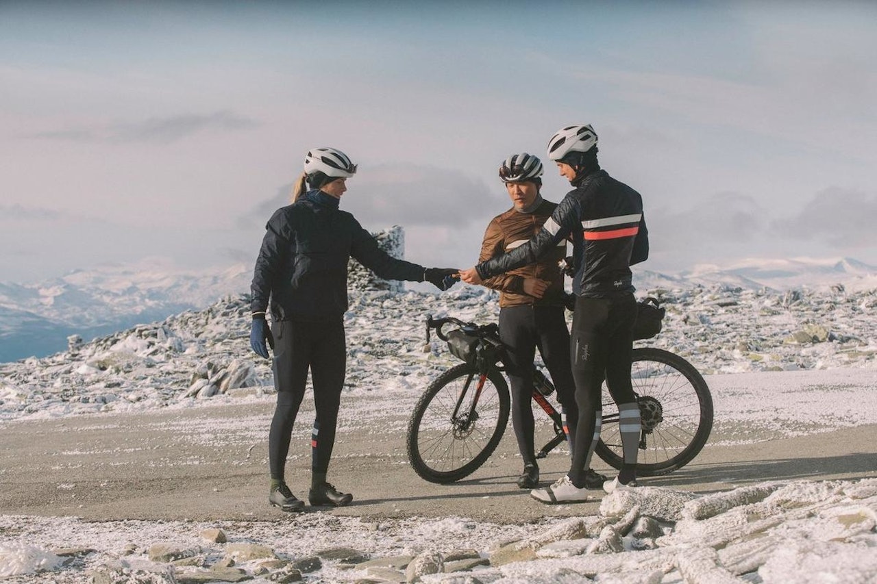 VINTERTUR: Rapha tok nylig turen til Blåhø ved Vågåmo. Foto: Marius Nilsen. Rapha black friday