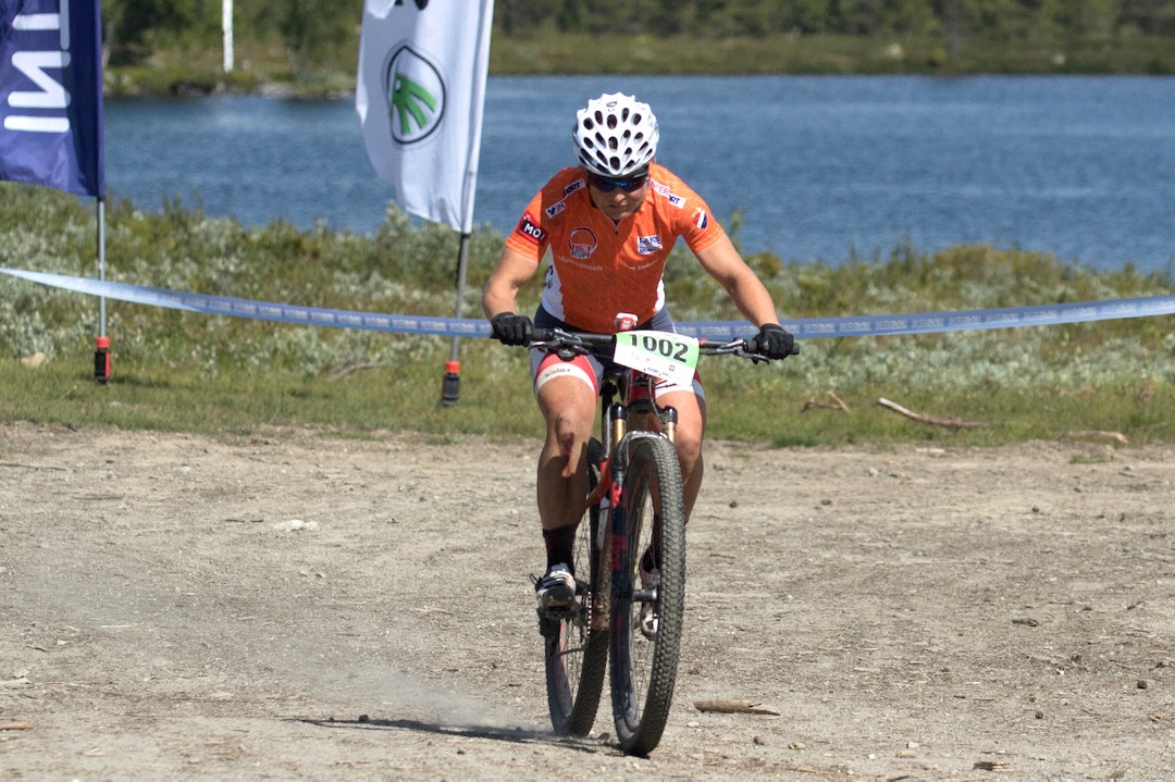 Hildegunn Gjertrud Hovdenak blir makker med Team Terrengsykkels Rakel Birkeli i Offroad Finnmark 300. Foto: Bengt Ove Sannes Hildegunn Gjertrud Hovdenak - Furusjøen Rundt Rittet 2017 - Bengt Ove Sannes 1400x933