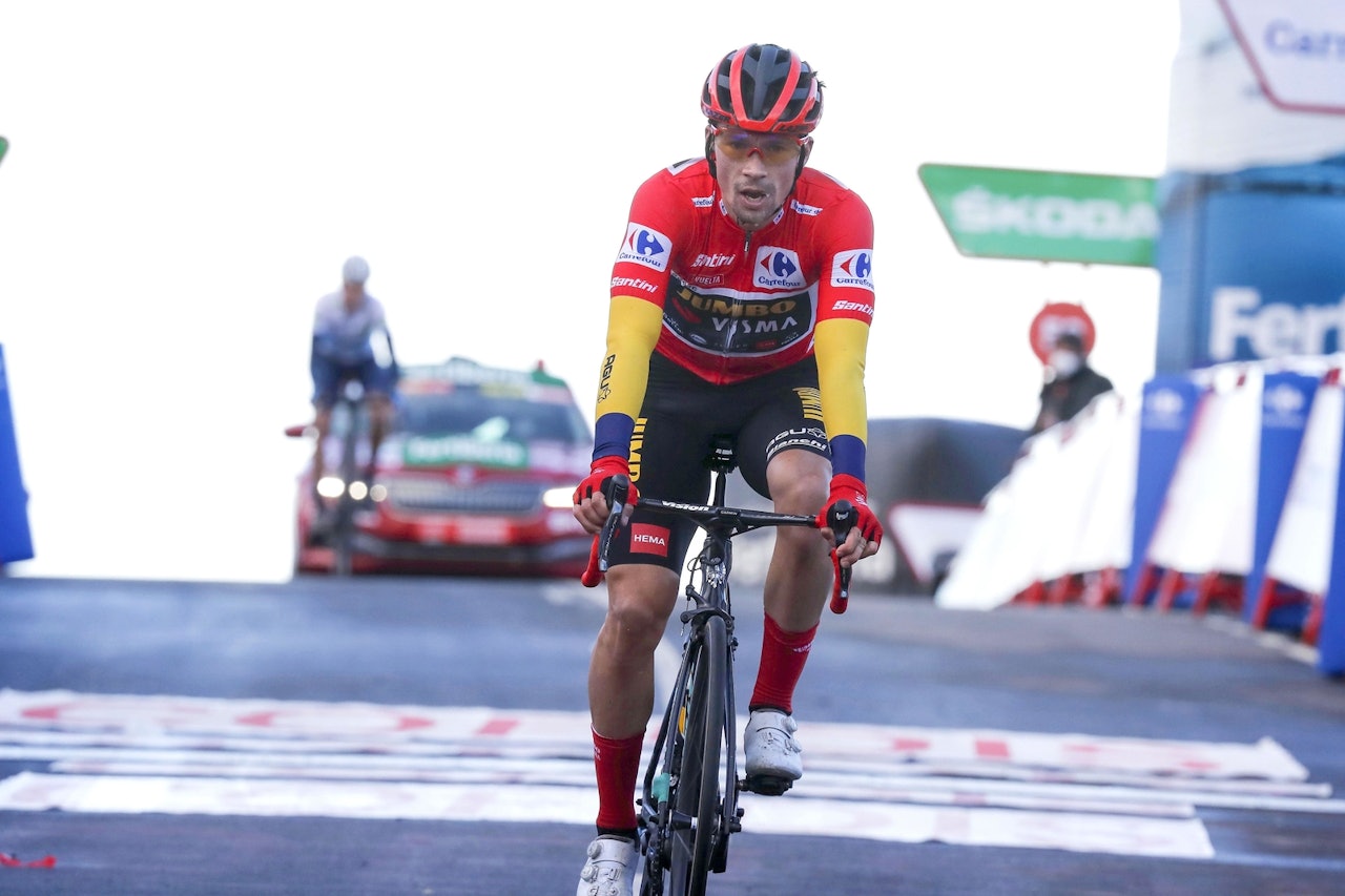 TOK SIN ANDRE VUELTA-SEIER: Primoz Roglic holdt unna for Richard Carapaz, og tok dermed sin andre sammenlagtseier i Vuelta a Espana. Foto: Cor Vos. 