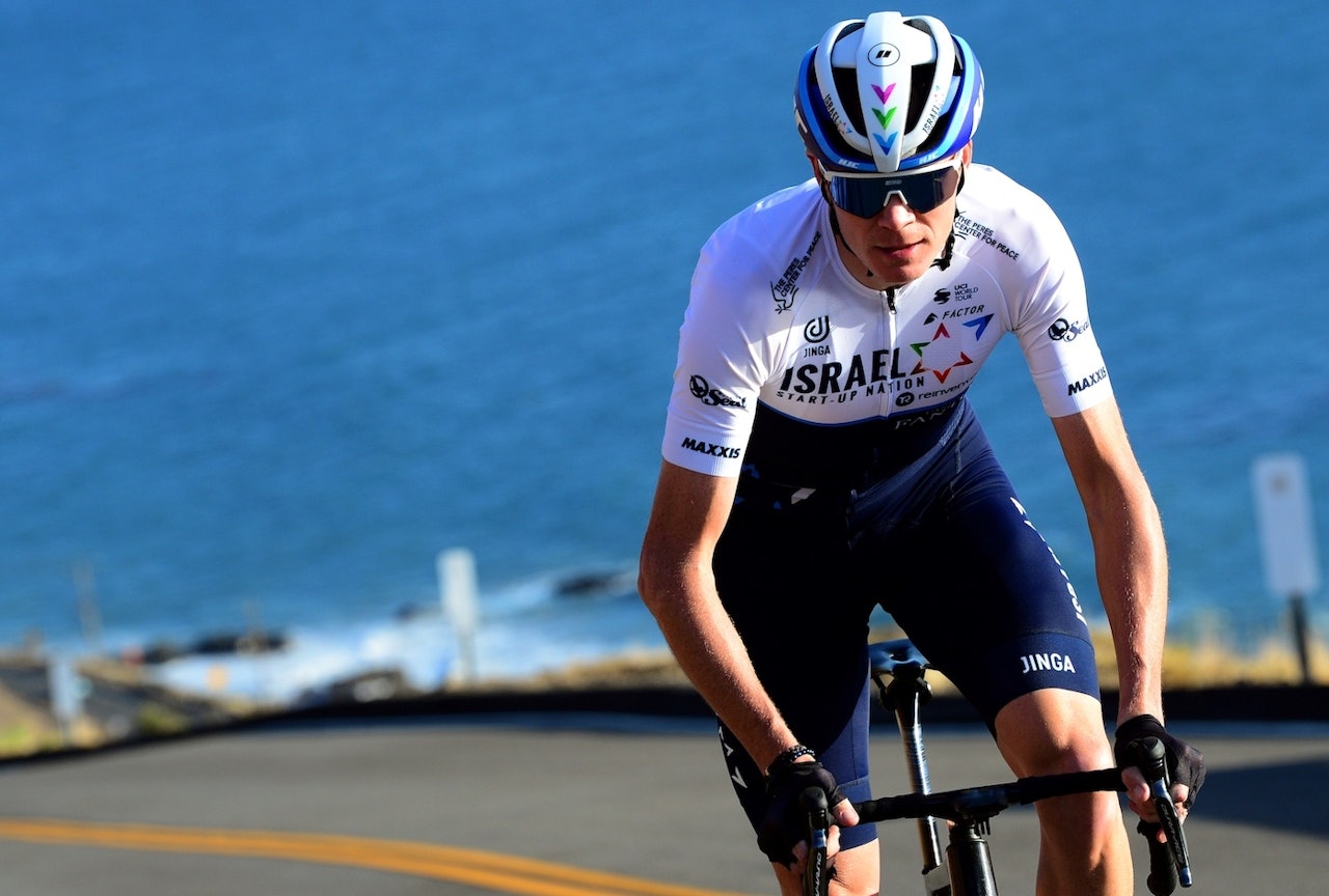 DEBUT I EMIRATENE: Chris Froome starter sykkelsesongen i UAE Tour i februar. FOTO: Israel Start-Up Nation/Brian Hodes Veloimages.