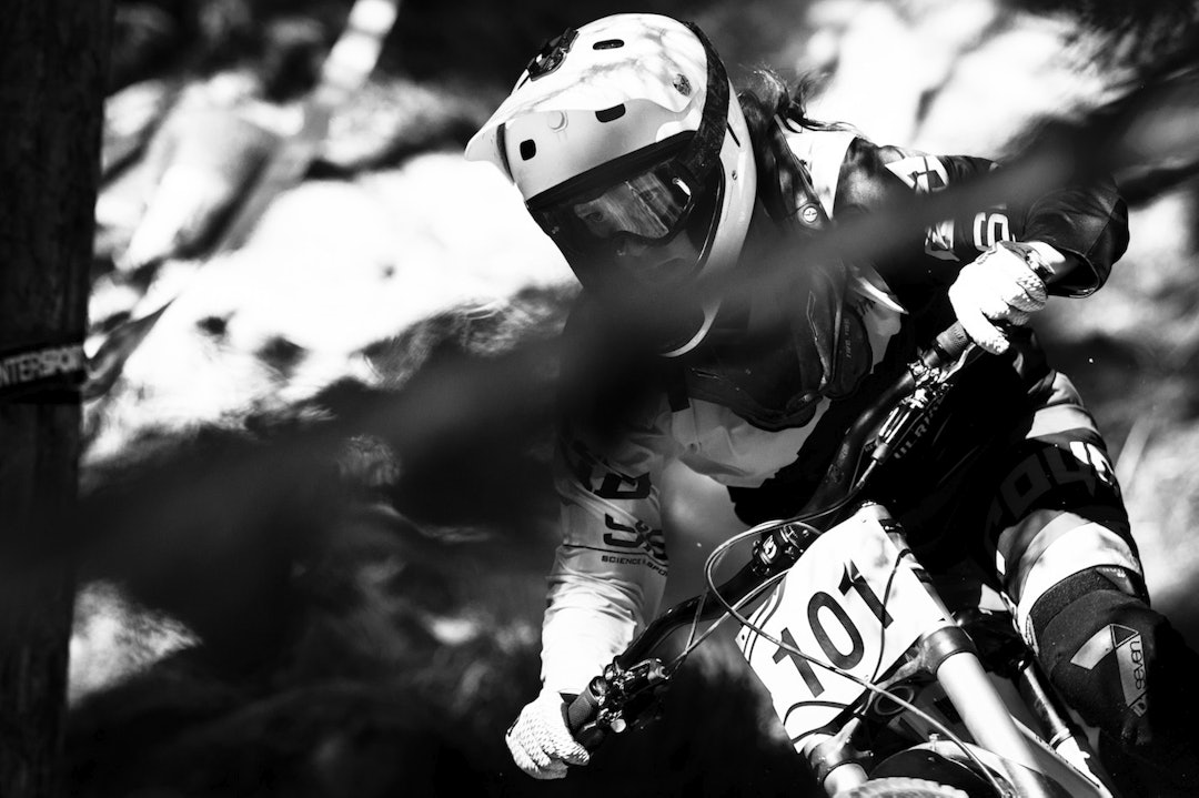 Vera Leivsdottir fra Bergen MTB klubb tok sølv i dameklassen. utfor-nm-6789a Vera Leivsdottir