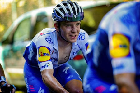 PLAGET: Remco Evenepoel har ennå ikke fått helt bukt med skadene etter den grusomme velten i Il Lombardia i fjor. FOTO: Cor Vos PLAGET: Remco Evenepoel har ennå ikke fått helt bukt med skadene etter den grusomme velten i Il Lombardia i fjor. FOTO: Cor Vos