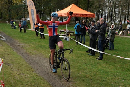 Søren Wærenskjold, regjerende norgesmester i cyclocross, vant premiereutgaven av Mandalkross