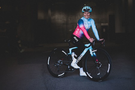 SYNES: Drops Le Col og Ribble-syklene synes svært godt i feltet. Årets fineste, mener mange. Foto: Henrik Alpers. Emilie Moberg Ribble