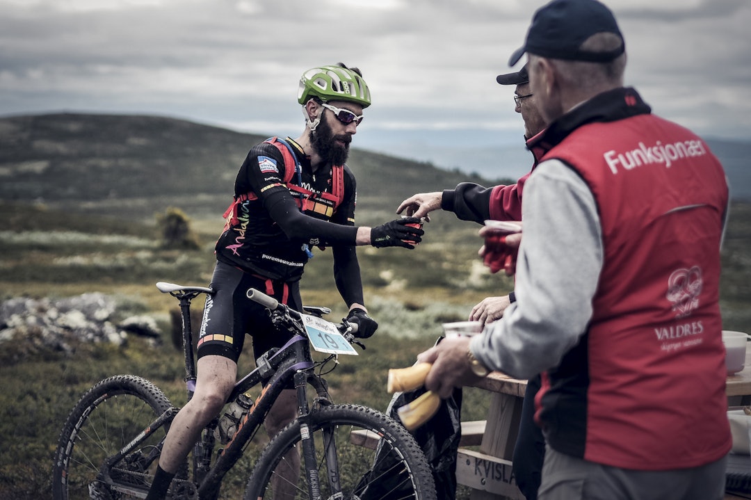 Arrangøren får skryt for bra matstasjoner, god service og god stemning underveis. Foto: Fredrik H. Breie Team Tatifletten - Offroad Valdres 2017 - Fredrik H. Breien 1400x933