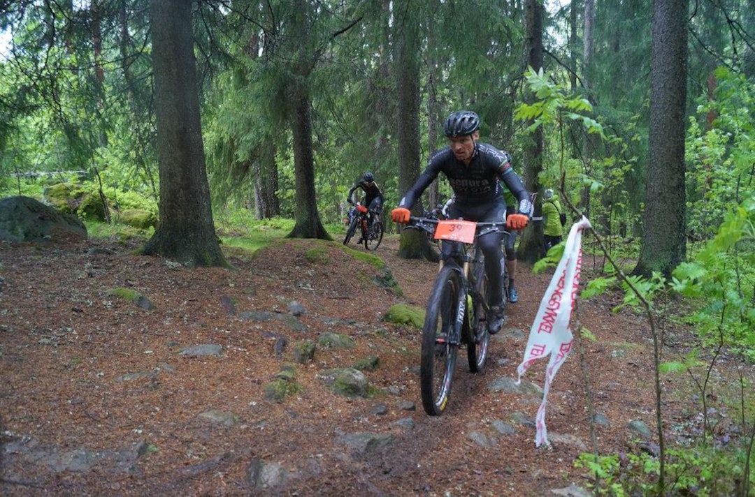 LARS GRANBERG måtte bryte Terrengsykkelrittet 2015, men det var han ikke alene om. Foto: Sepura Toyota racing with Birk Granberg Terrengsykkelrittet 2015 - Foto STRB 1400x924