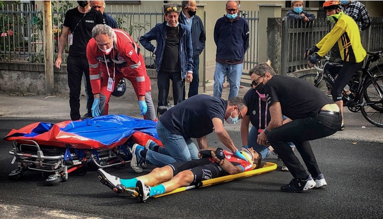 UTE: Mikel Landa dundret i bakken og er ute av Giro d'Italia. Foto: Cor Vos UTE: Mikel Landa dundret i bakken og er ute av Giro d'Italia. Foto: Cor Vos