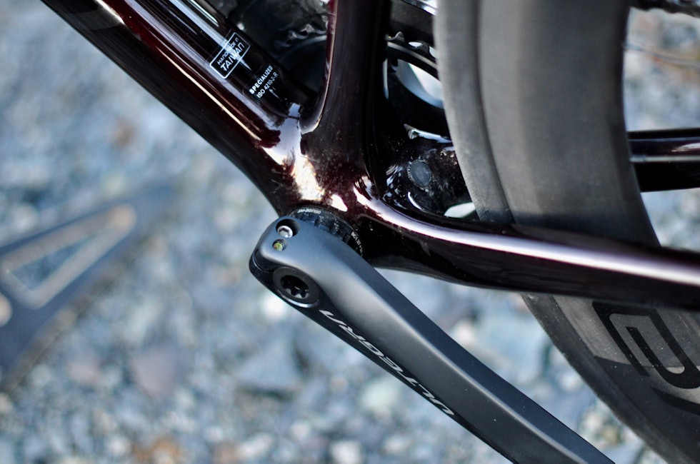 GJENGET: Tarmac SL7 kommer med standard gjenget kranklager til 24 mm Shimano-aksling. Specialized Tarmac SL7