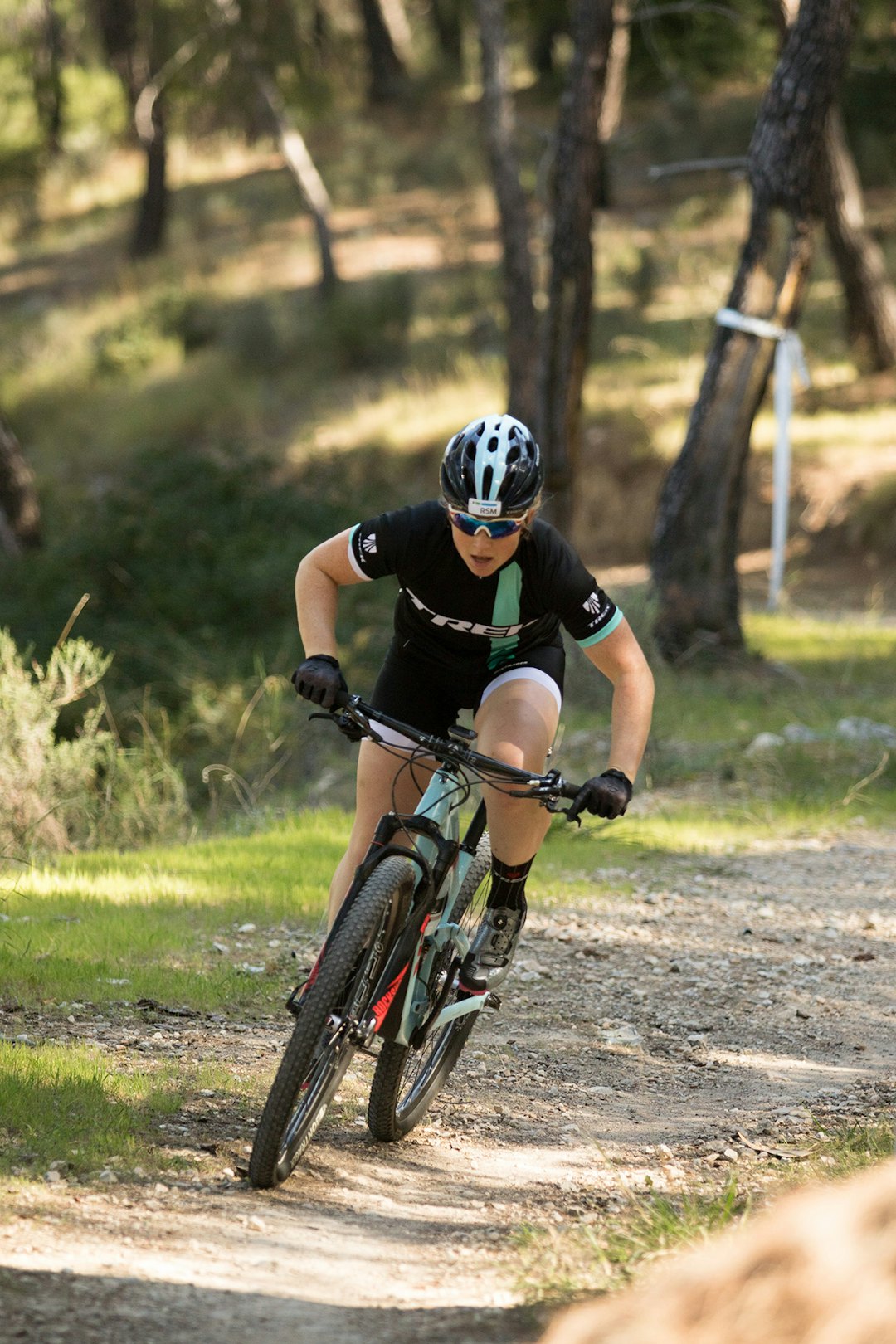 Elisabeth Sveum er allerede blitt husvarm på det nye utstyret, og ambisjonene for sesongen er skyhøye. Foto: Bengt Ove Sannes Elisabeth Sveum Bengt Ove Sannes 1200x
