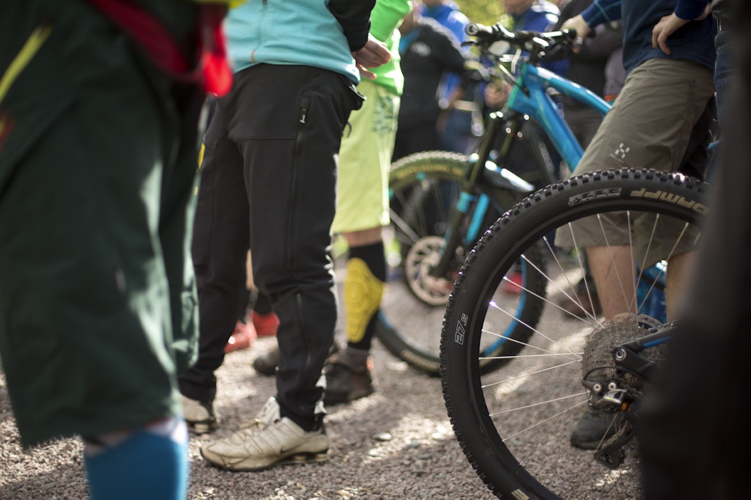 SPENT: Ivrige ben og hjul klare for enduroritt. _IPP9074