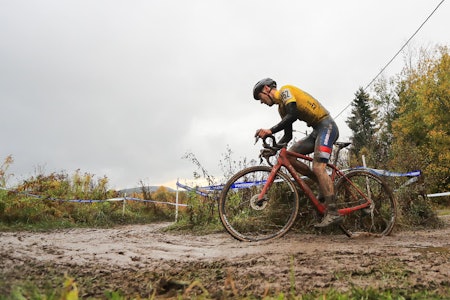 SOLEKLAR SEIER: Tobias Johannessen kom i mål 45 sekunder foran neste rytter på Norgescuprunden i cyclocross på Spikkestad. Foto: Ola Morken Tobias Johannessen NC3 CX 2020