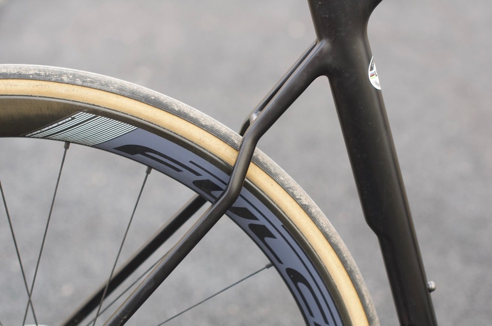 BØYDE STAG: Setestagene på Eddy Merckx 525 er konstruert for å dempe vibrasjoner EDDY MERCKX 525 SETESTAG